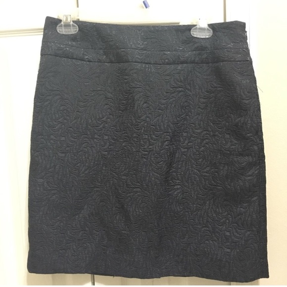 Ann Taylor Charcoal Brocade Pencil Skirt, Size 6 - Picture 1 of 2